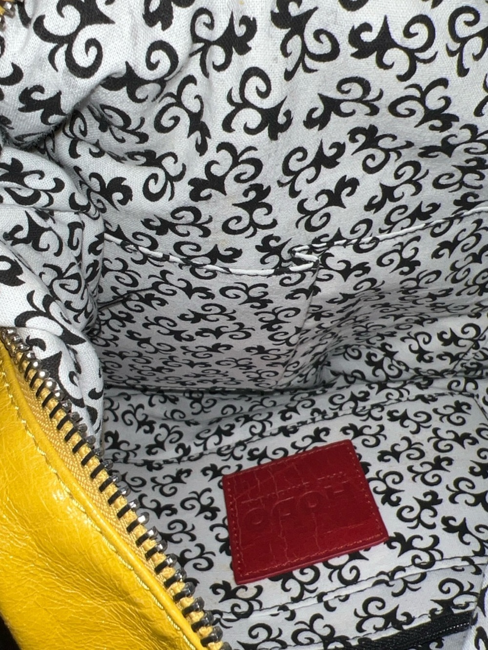 HOBO International Shoulder Bag Citrus Yellow Leather Outside Pocket Zip Closure - Picture 7 of 16